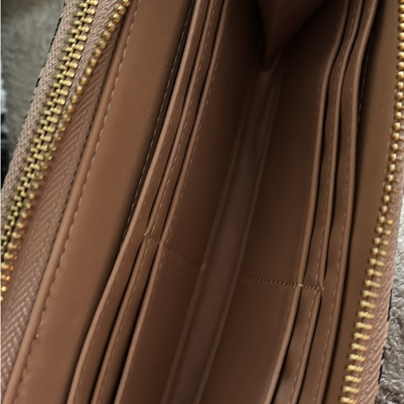 Wallet - Picture 4 of 4